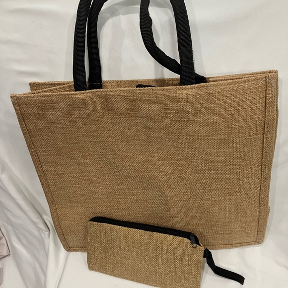 Burlap Tote with matching wristlet - Picture 3 of 6